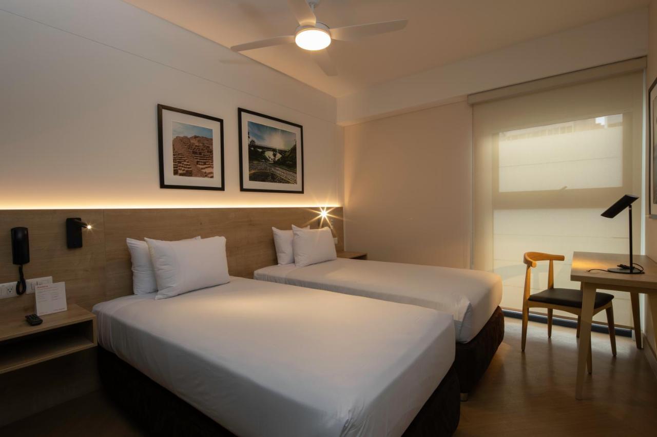 Hotel Casa Andina Standard Benavides à Lima Extérieur photo