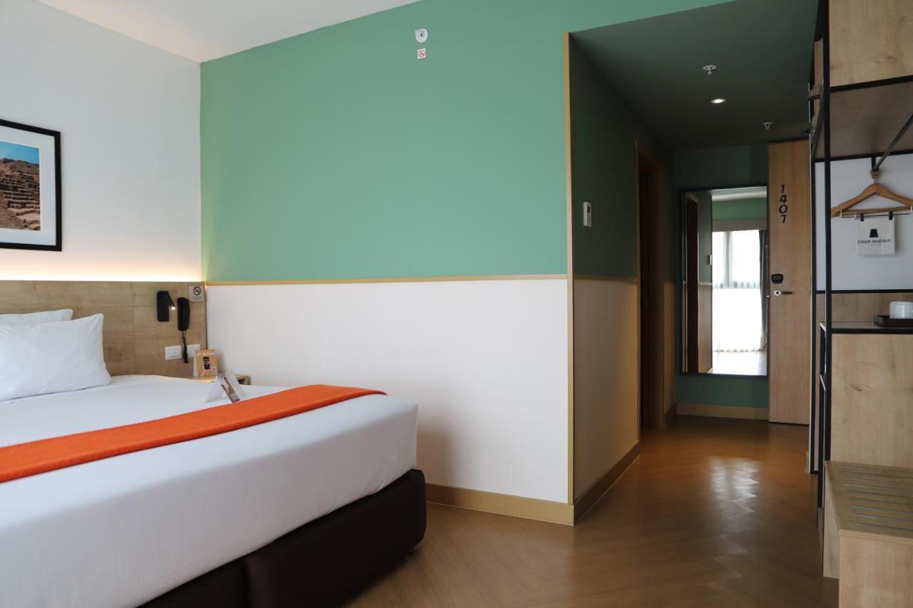 Hotel Casa Andina Standard Benavides à Lima Extérieur photo